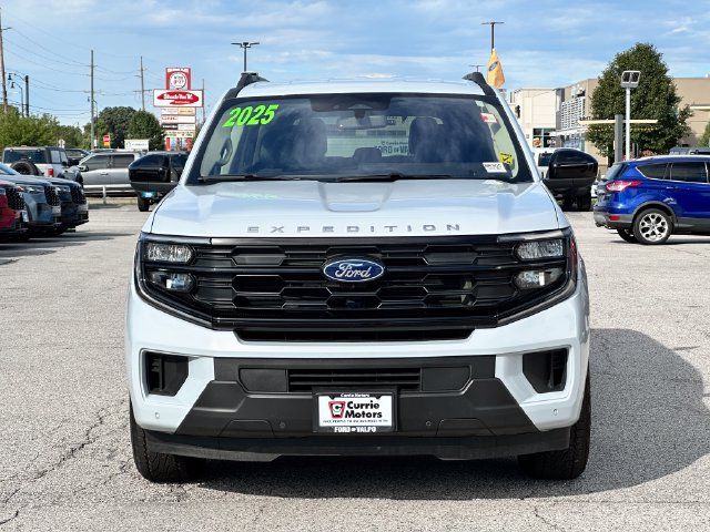Certified 2025 Ford Expedition Active AWD/4WD image 2