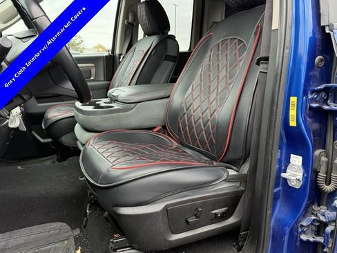 Used 2019 RAM 1500 Classic SLT w/ Luxury Group image 2