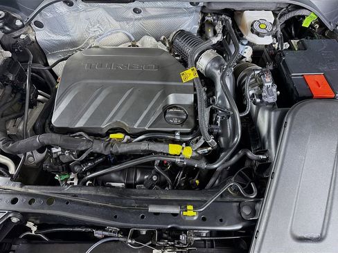 Used 2024 Chevrolet Trax ACTIV w/ Sunroof Package image 31