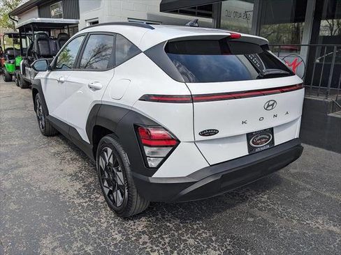 Used 2024 Hyundai Kona SEL image 3