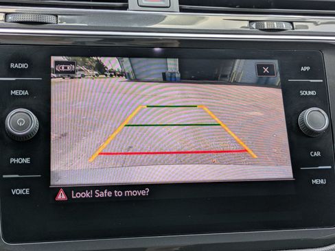 Used 2024 Volkswagen Tiguan SE R-Line FWD image 26