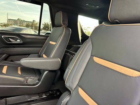 Used 2023 GMC Yukon AT4 w/ AT4 Premium Package image 13