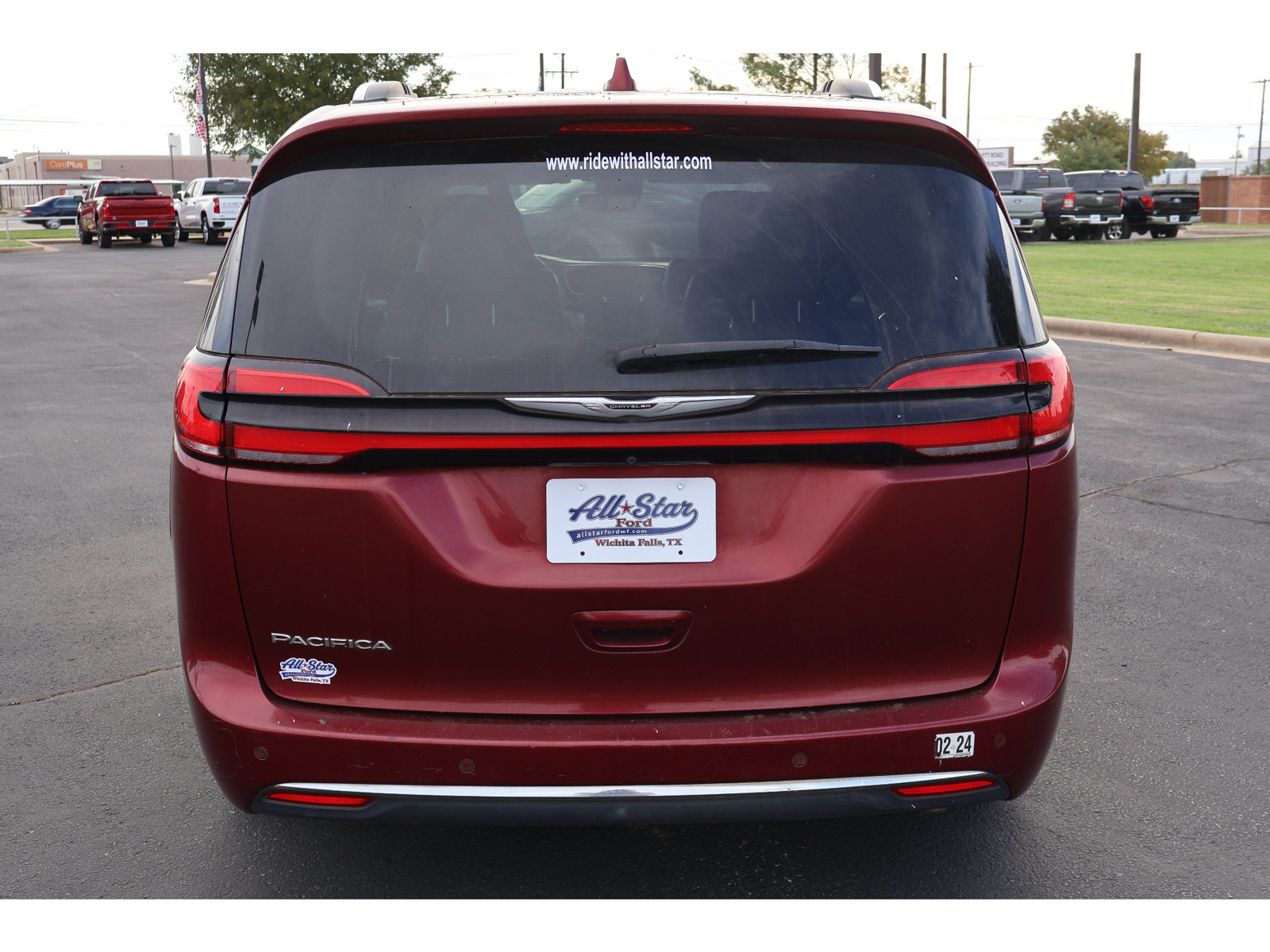 Used 2021 Chrysler Pacifica Touring-L FWD image 5