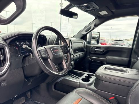 Used 2022 GMC Sierra 2500 AT4 w/ AT4 Preferred Package AWD/4WD image 12