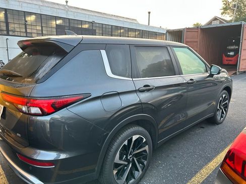 Used 2024 Mitsubishi Outlander SE AWD/4WD image 6