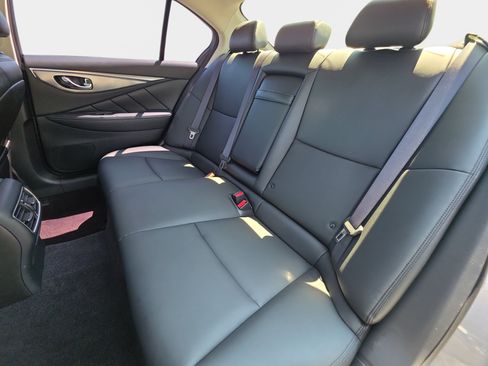 Used 2016 INFINITI Q50 Premium AWD/4WD image 14