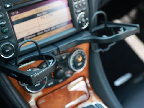 Used 2009 Mercedes-Benz SL 550 w/ Premium I Pkg image 39