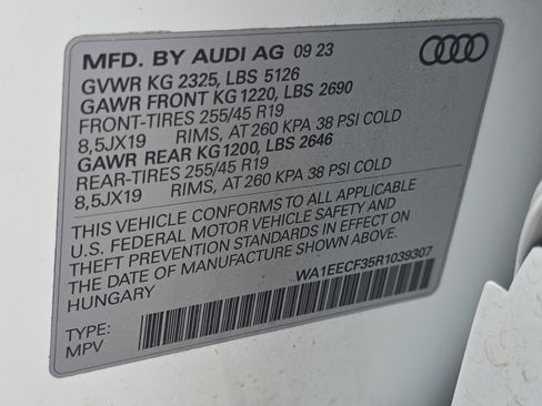 Used 2024 Audi Q3 2.0T Premium Plus w/ Premium Plus Package AWD/4WD image 35