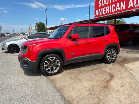 Used 2015 Jeep Renegade Latitude FWD image 1
