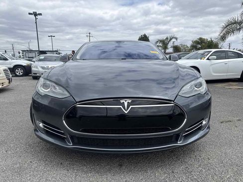 Used 2014 Tesla Model S 85 RWD image 2