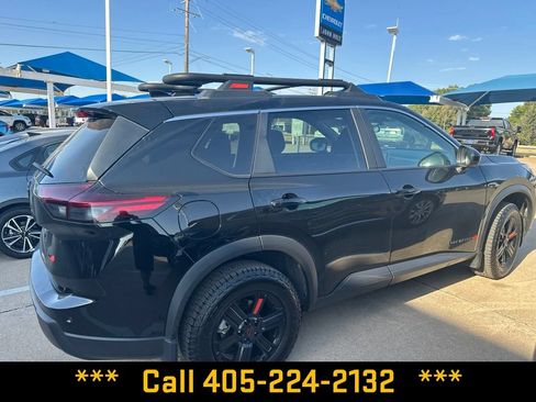 Used 2025 Nissan Rogue SV AWD/4WD image 10