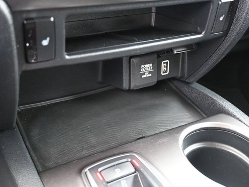 Used 2022 Honda Pilot Sport image 23