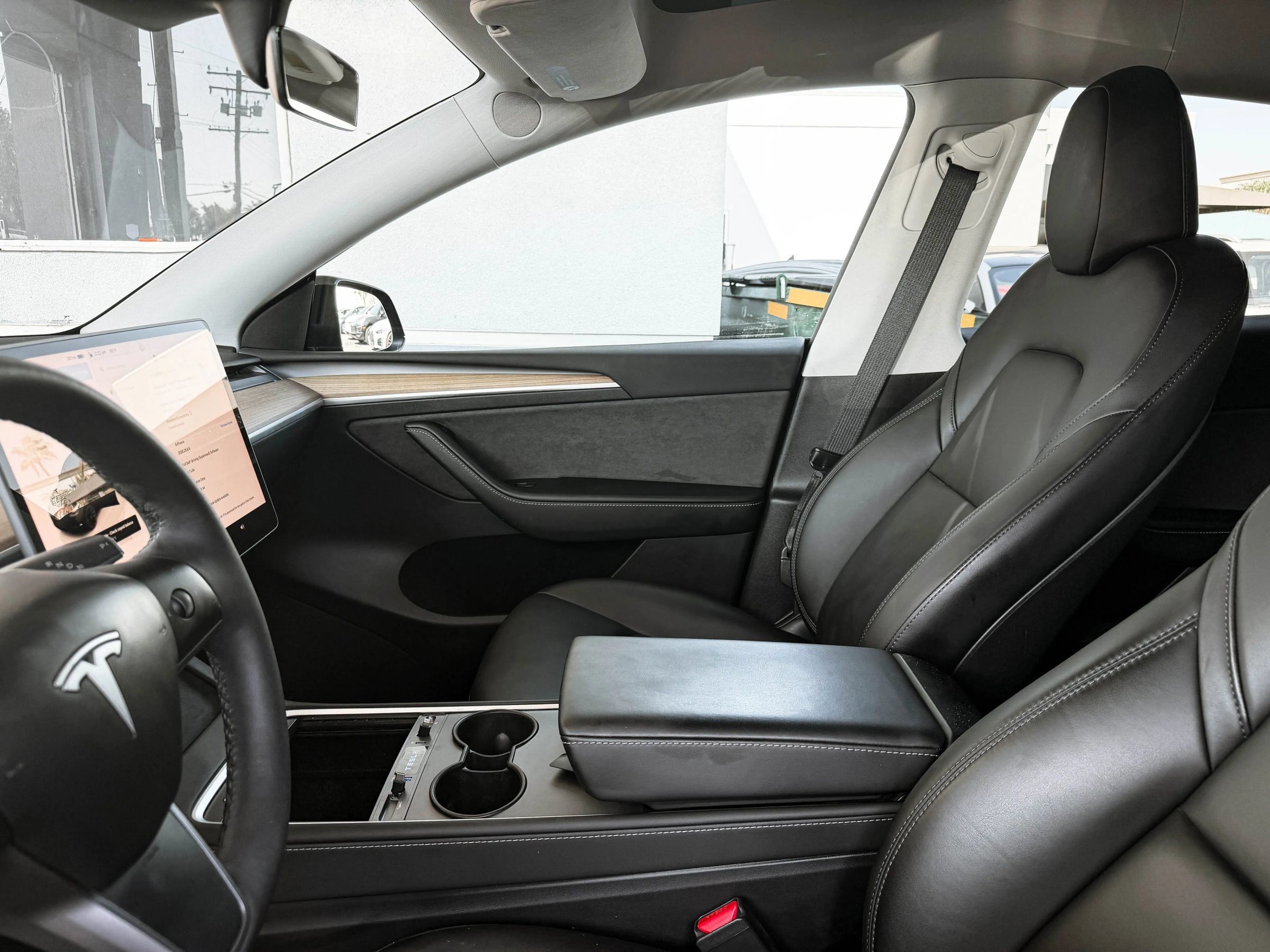 Used 2023 Tesla Model Y Long Range AWD/4WD image 21