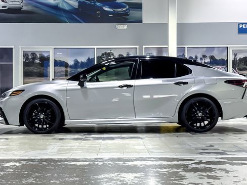 Used 2022 Toyota Camry XSE image 2