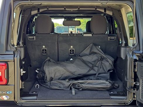 Used 2025 Jeep Wrangler Unlimited Rubicon 4xe w/ Safety Group AWD/4WD image 29