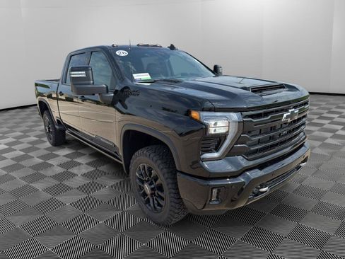 New 2026 Chevrolet Silverado 2500 High Country w/ High Country Premium Package AWD/4WD image 6