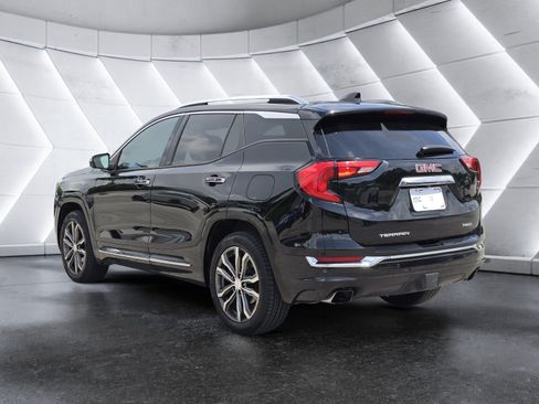 Used 2019 GMC Terrain Denali w/ Advanced Safety Package AWD/4WD image 5