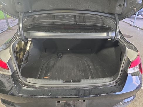 Used 2021 Hyundai Elantra SEL FWD image 13