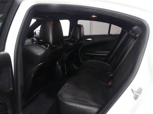 Used 2019 Dodge Charger Scat Pack w/ Dynamics Package RWD image 28