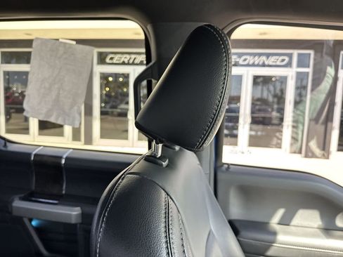 Used 2022 Ford F250 Lariat w/ Black Appearance Package AWD/4WD image 20