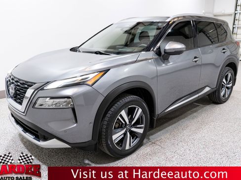 Used 2023 Nissan Rogue Platinum w/ Platinum Premium Package FWD image 2