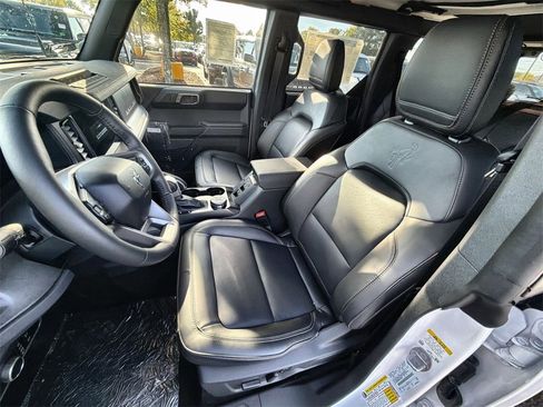 New 2025 Ford Bronco Badlands image 13
