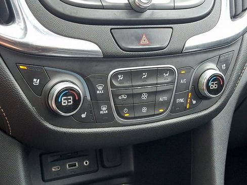 Used 2020 Chevrolet Equinox Premier AWD/4WD image 19