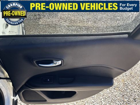 Used 2018 Jeep Compass Latitude w/ Popular Equipment Group image 31