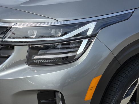 New 2026 Kia Seltos SX AWD/4WD image 7