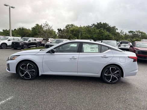 New 2026 Nissan Altima 2.5 SR FWD image 7