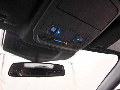 Used 2020 Ford Explorer XLT w/ Equipment Group 202A image 27