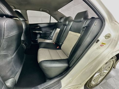 Used 2012 Toyota Camry SE FWD image 25