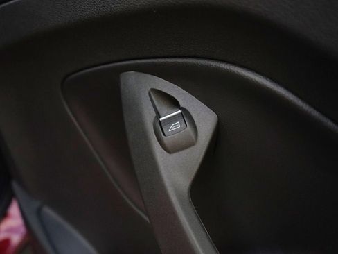 Used 2019 Ford Escape Titanium image 38