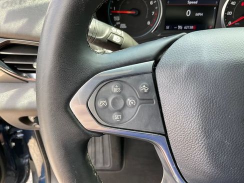 Used 2023 Chevrolet Traverse LT FWD image 11