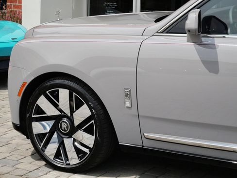 Used 2026 Rolls-Royce Cullinan AWD/4WD image 21