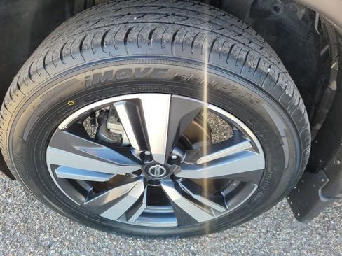 Certified 2021 Nissan Rogue Platinum image 24