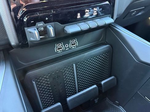 New 2025 RAM 1500 Big Horn image 4