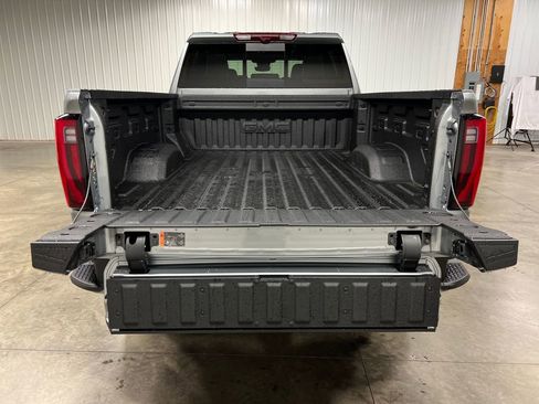 New 2026 GMC Sierra 2500 Denali Ultimate w/ LPO, Black Badging Package AWD/4WD image 11