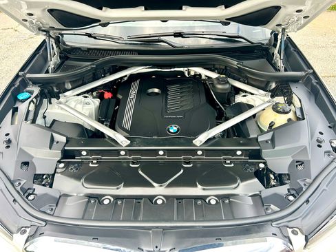 Used 2019 BMW X5 xDrive40i w/ Premium Package 2 image 3