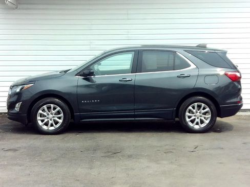 Used 2020 Chevrolet Equinox LT FWD image 2