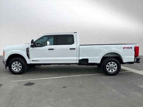 Used 2023 Ford F350 XLT w/ FX4 Off-Road Package image 6