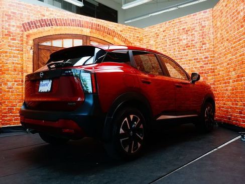 Certified 2025 Nissan Kicks SV AWD/4WD image 7