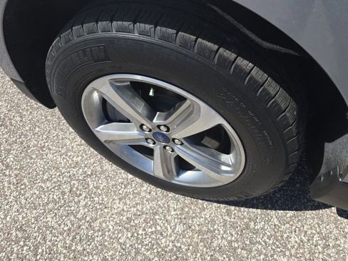 Certified 2022 Ford Edge SEL w/ Convenience Package image 7