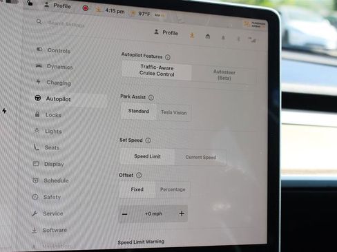 Used 2022 Tesla Model 3 Standard Range image 13