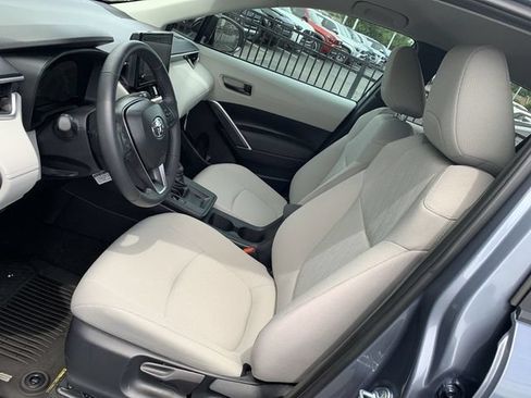 Used 2026 Toyota Corolla Cross LE FWD image 18