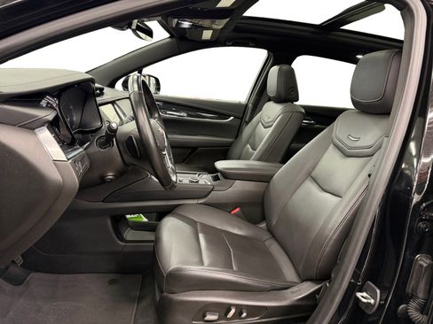 Used 2022 Cadillac XT5 Premium Luxury image 9