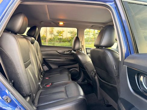Used 2019 Nissan Rogue SL w/ Premium Package FWD image 10