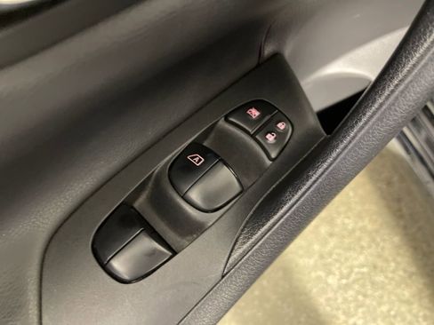 Used 2018 Nissan Altima 2.5 SR w/ SR Midnight Edition FWD image 16