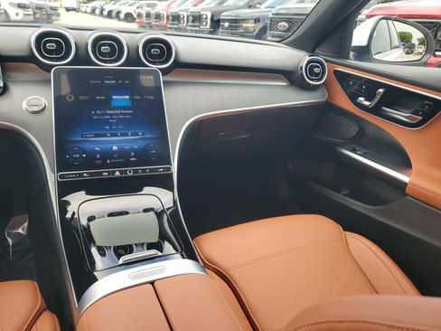 Used 2025 Mercedes-Benz C 300 Sedan image 15