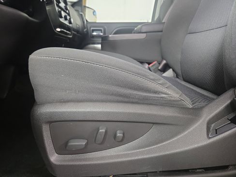 Used 2017 Chevrolet Silverado 1500 LT w/ All Star Edition image 29